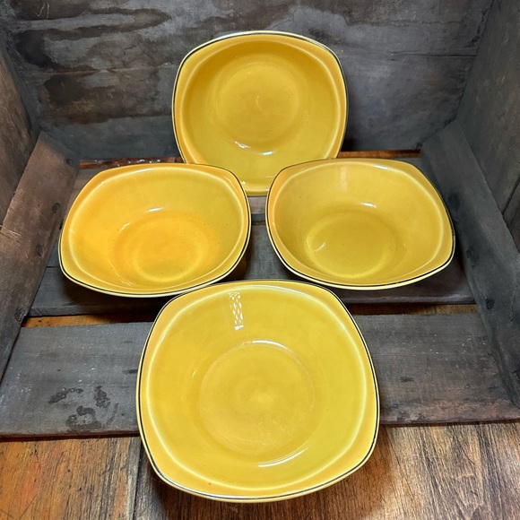 Vintage Paden City Pottery Minion Mandarín Yellow  1950s Set of 4 Cereal Bowls - Picture 2 of 9